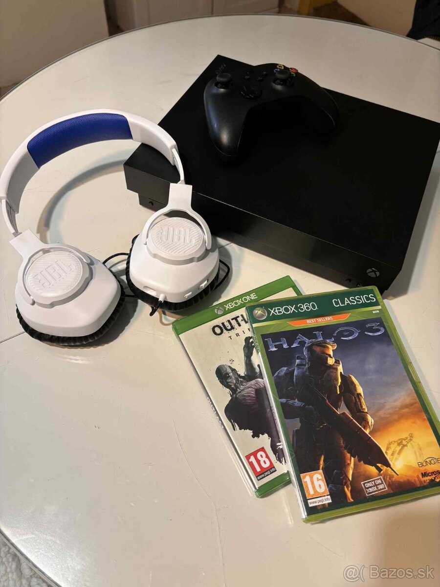 XBOX One X + ovládač a 2x hra - 2