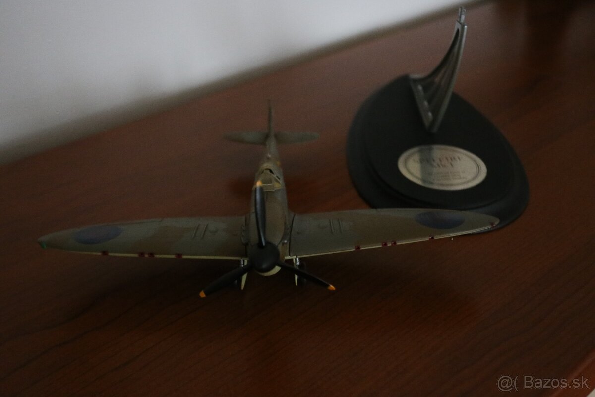 Kovový model lietadla 1:48 - 2