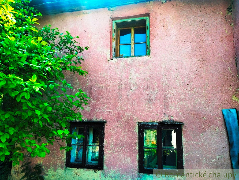 Vidiecka chalupa v pôvodnom stave na kopaniciach obce Lubi - 2