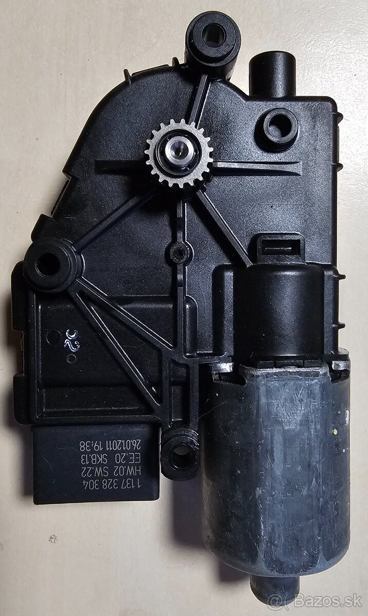 Predam motorčeky na ťahovanie okien - 2