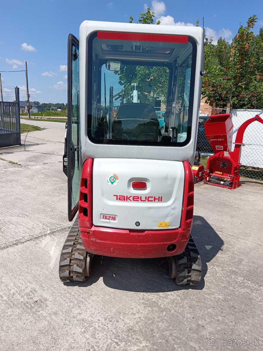 Minibager Takeuchi TB216 - 2