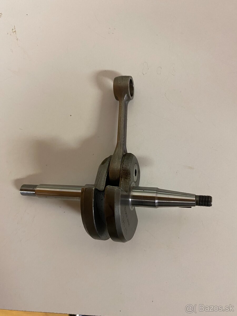 Klukový hriadeľ Stihl 041 (11100300401) - 2