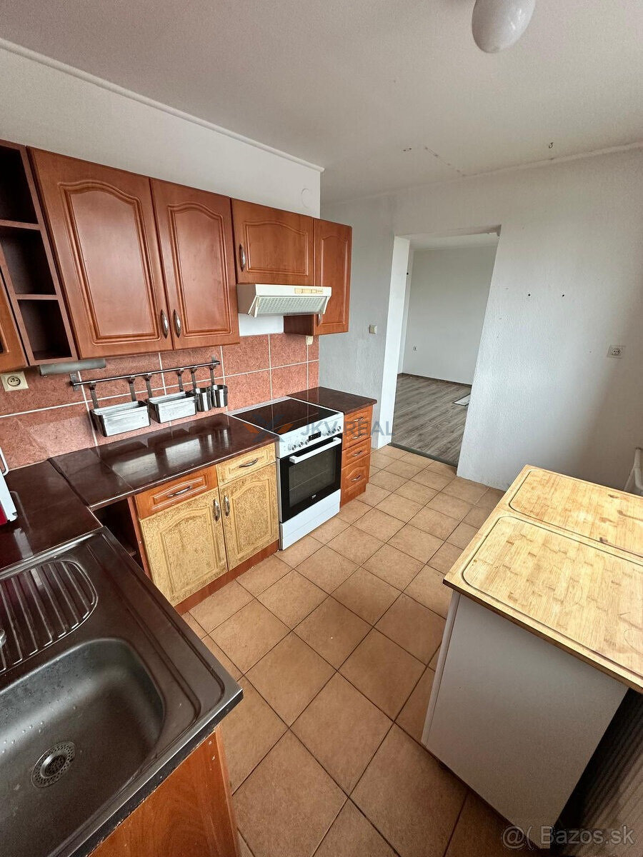 Rodinný 4 izbový byt - 2