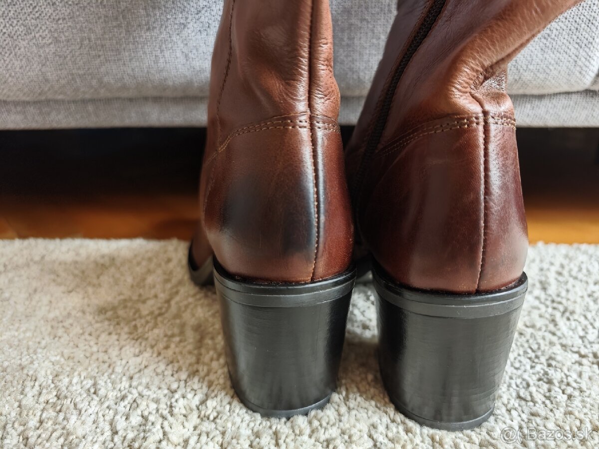 Nové kožené čižmy Baťa, 38 - 2
