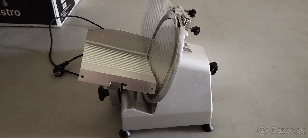 Nárezový stroj Stalgast - 2