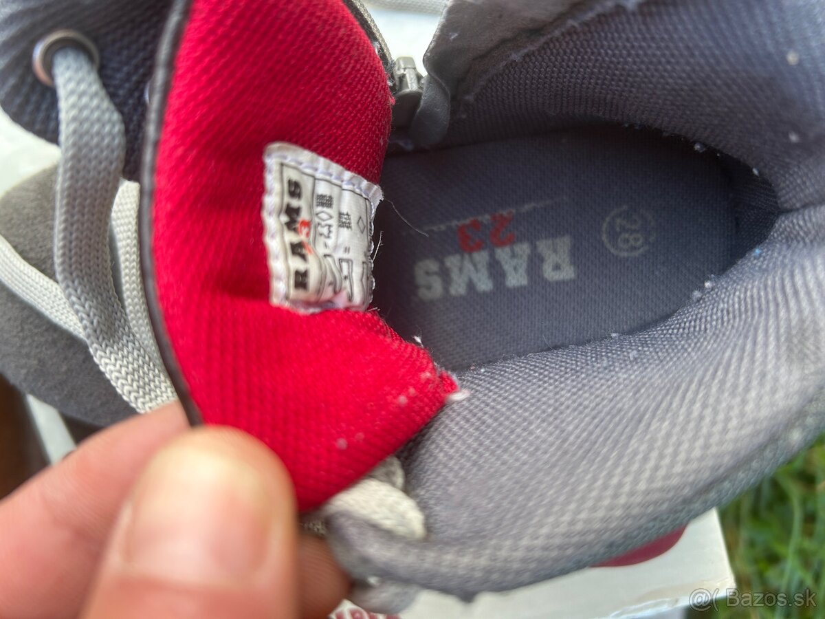 Predam detske kozene topanky 28 - 2