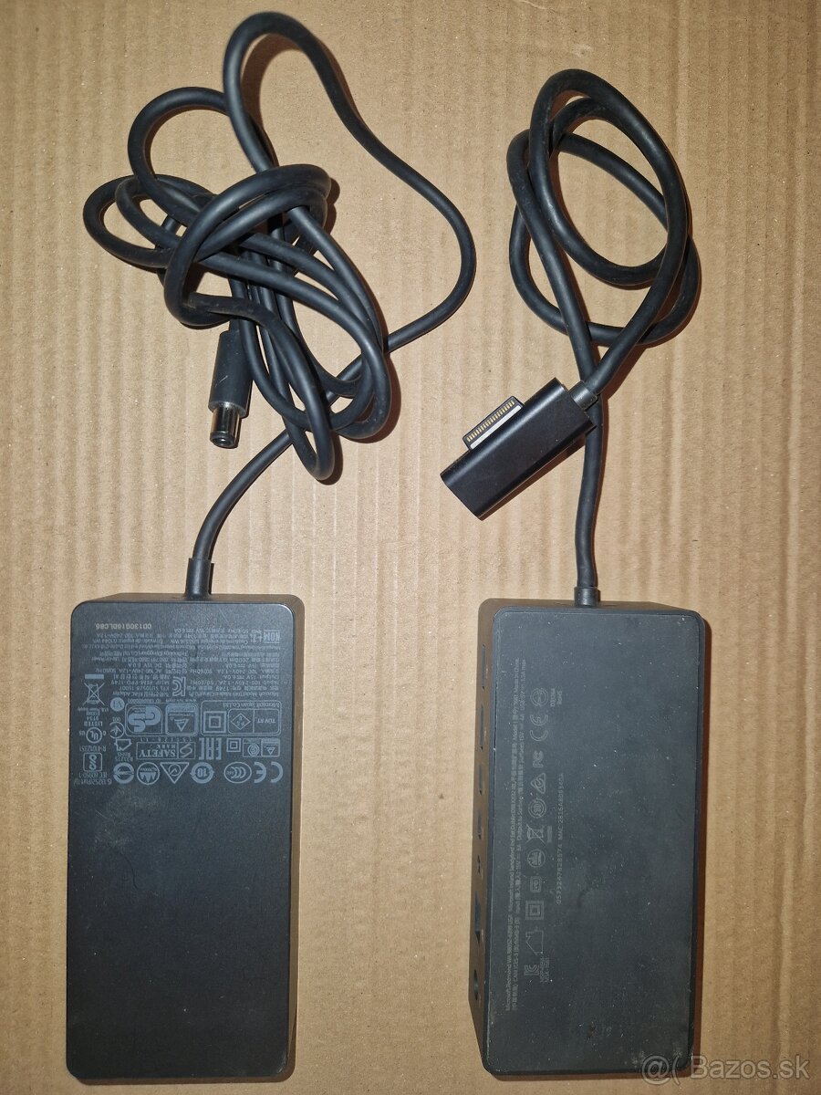 Microsoft Surface Dock - 2