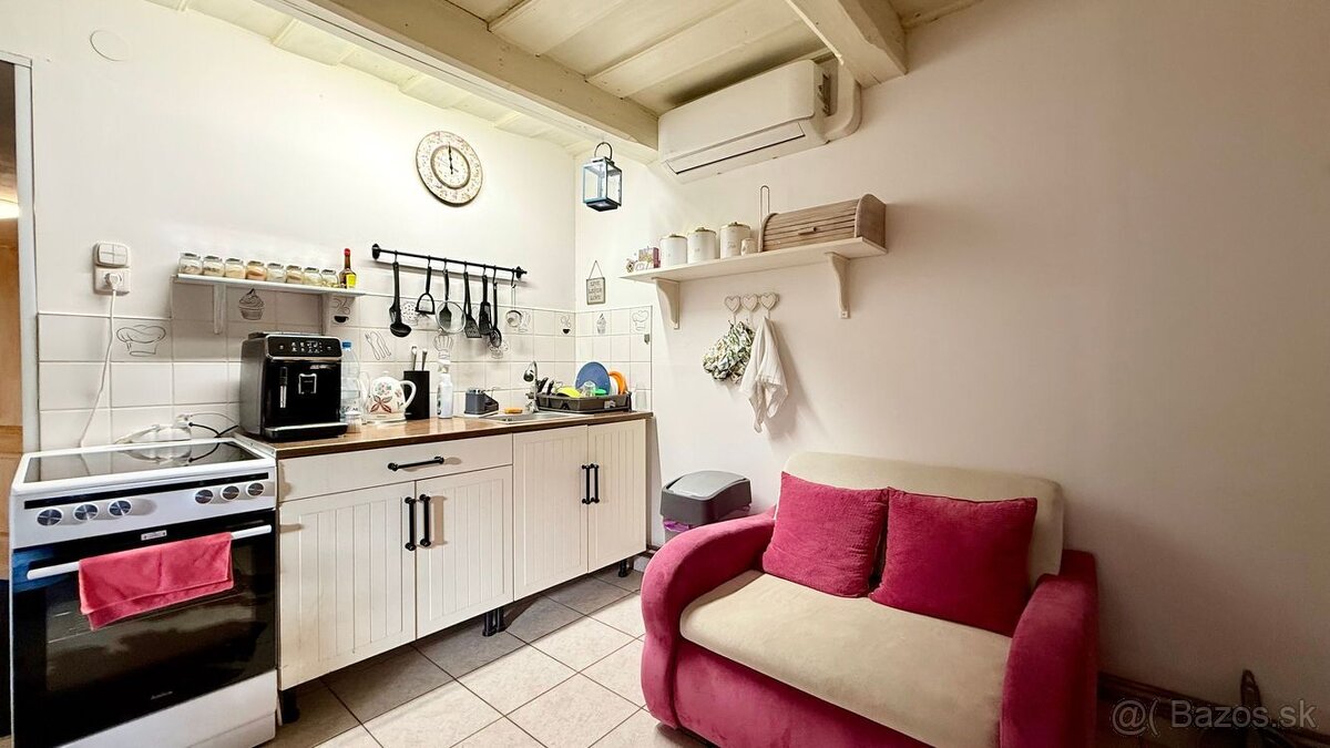 MAĎARSKO - MÉRA PEKNÝ GAZDOVSKÝ RD PO REKONŠTRUKCII. - 2