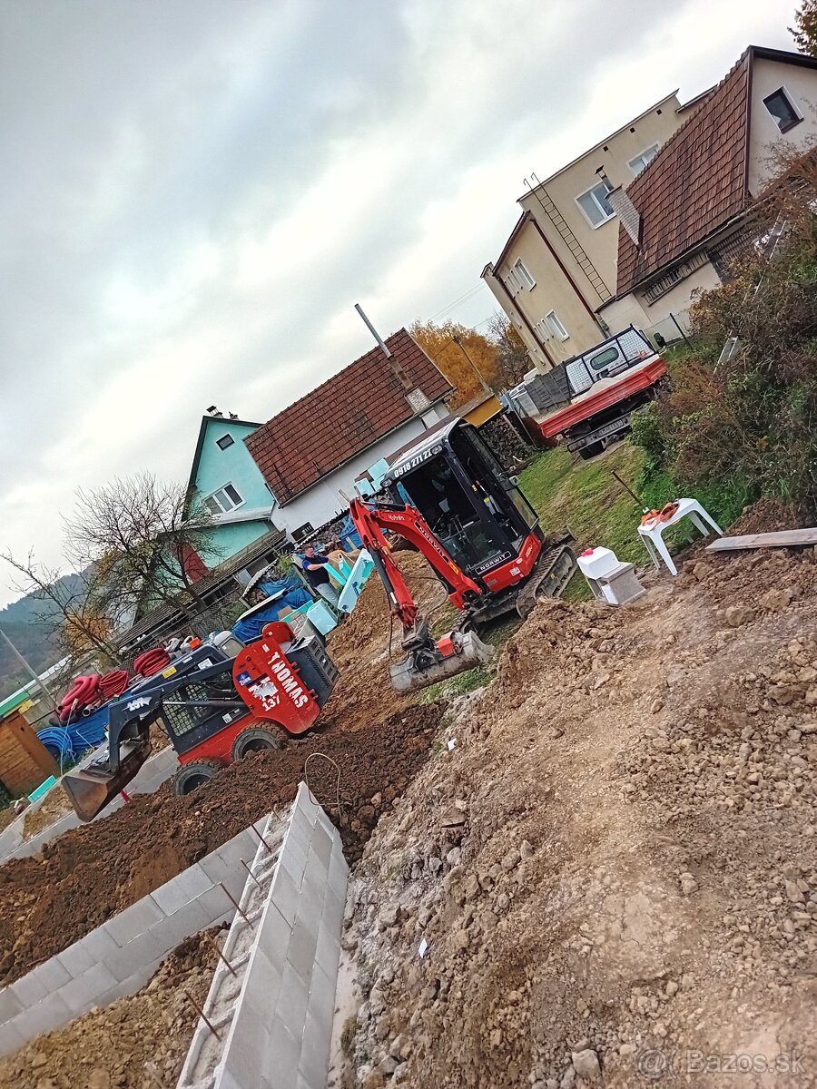 Šmykový nakladač Thomas - 2