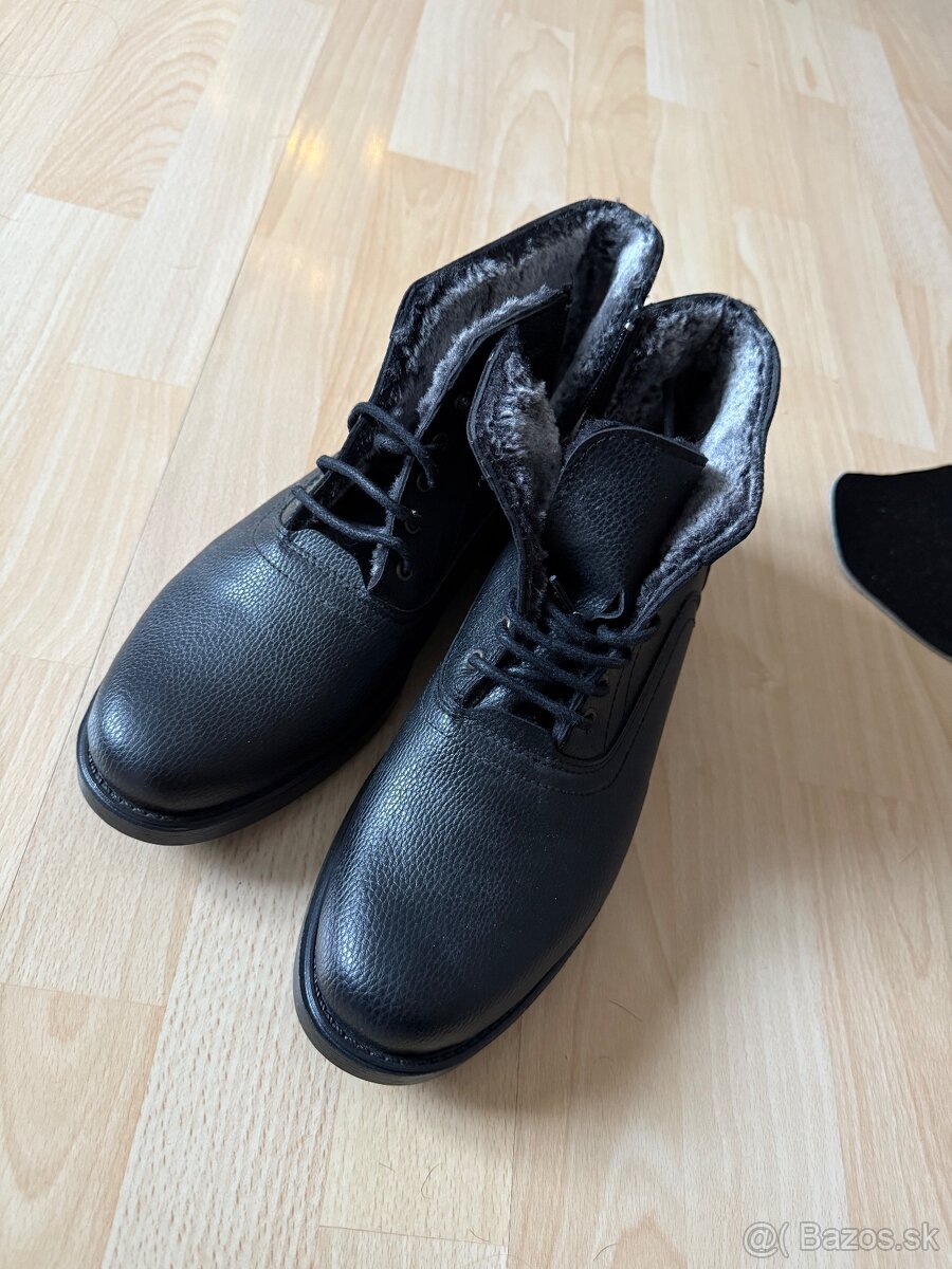Panske topanky c. 42 - 2