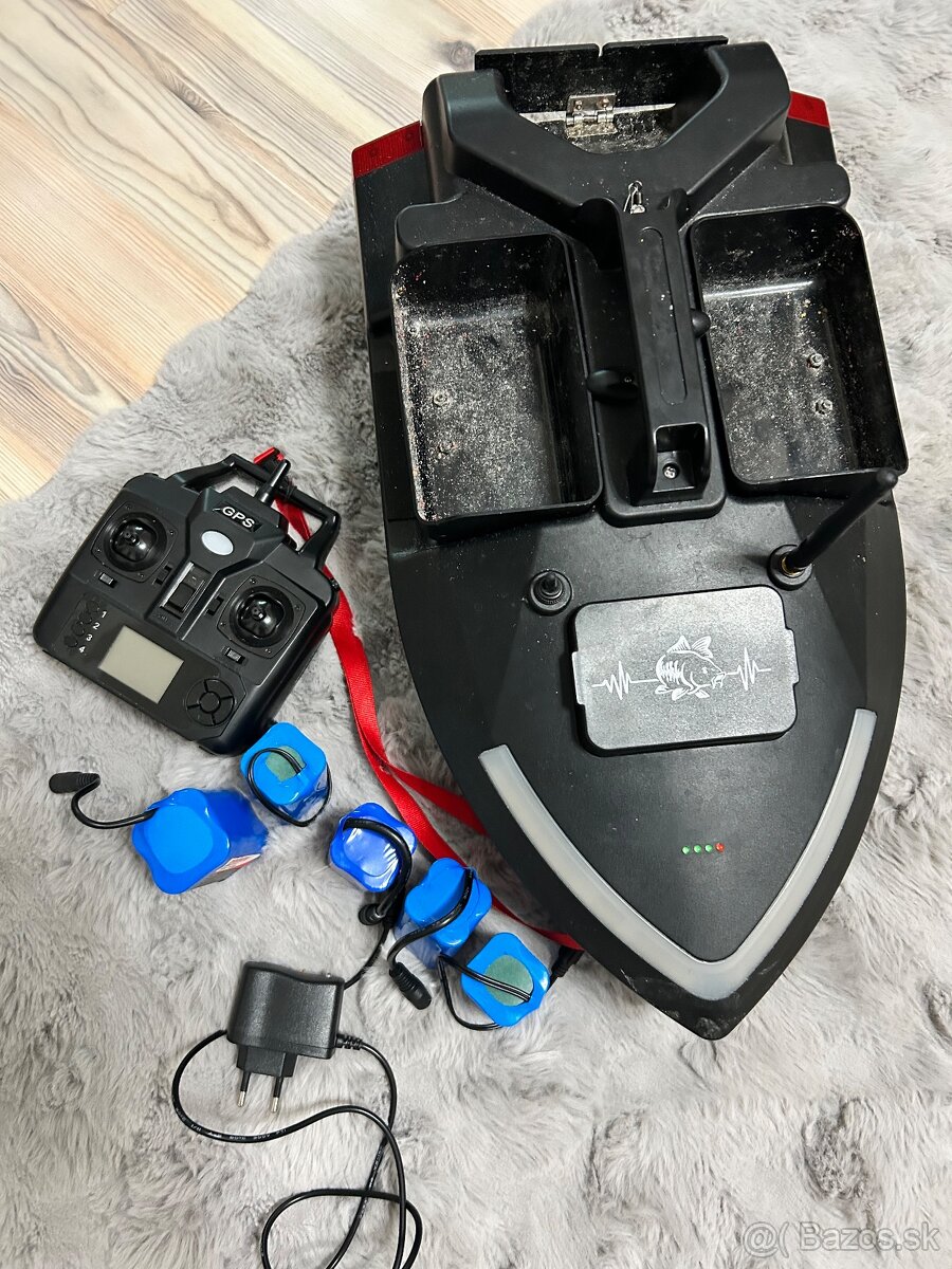Zavazacia lodka s gps - 2