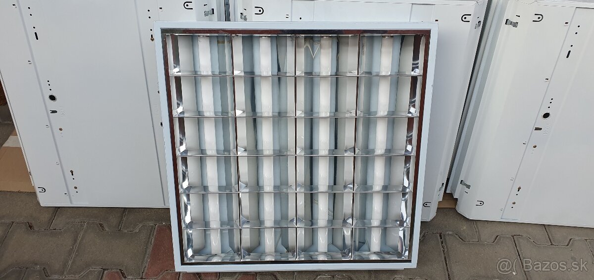 Predám stropné neónové svietidlo zabudovateľné 60x60cm - 2