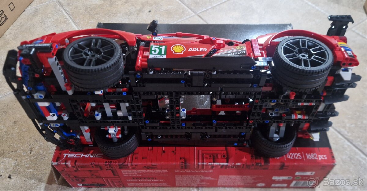 Lego Technic Ferrari 488 GTE - 2