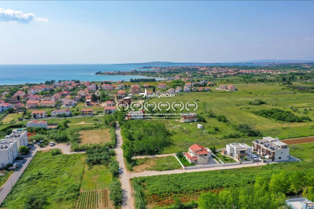 PRIVLAKA - Radový dom - predaj - 2