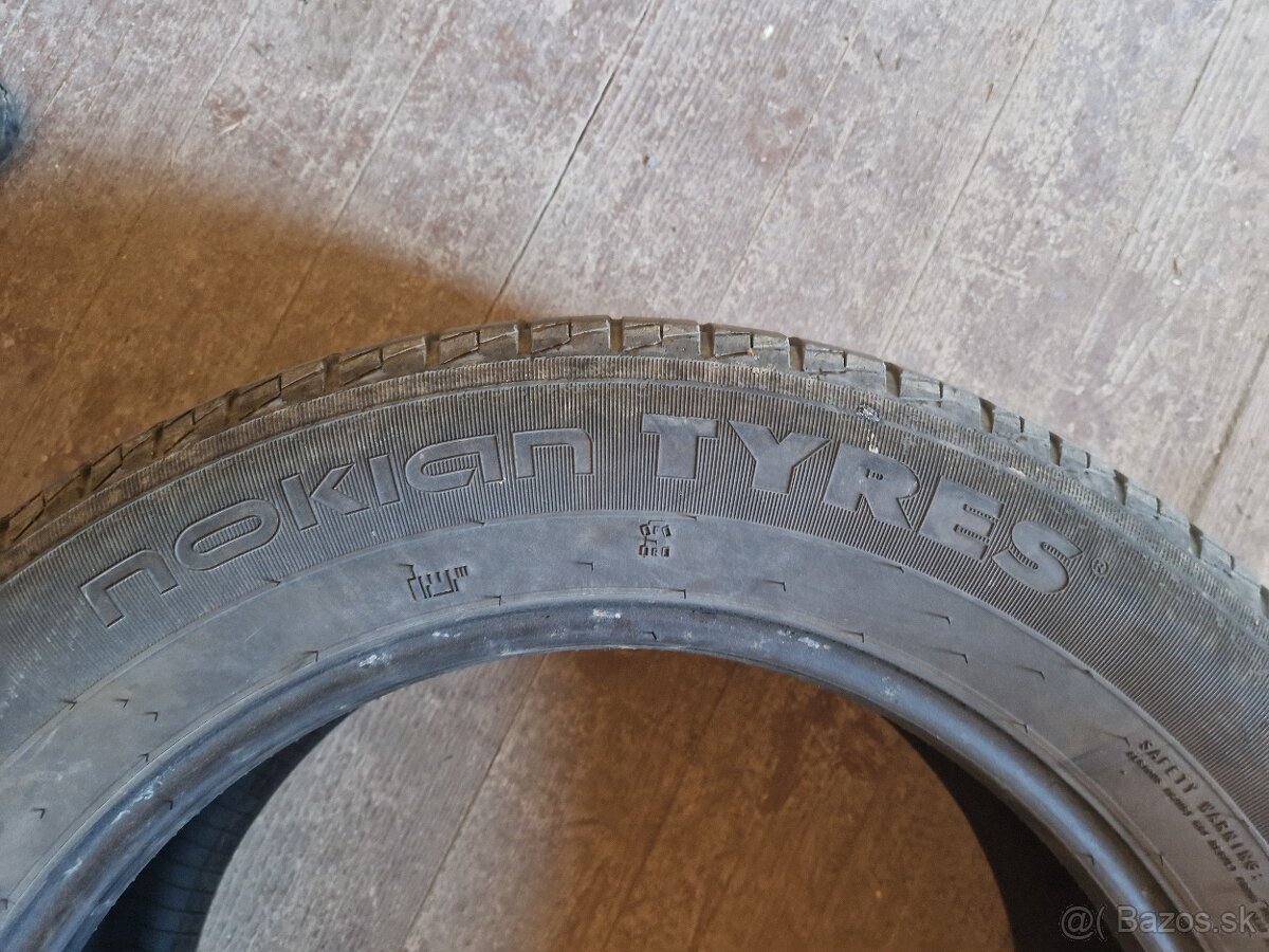 Nokian 235/60R18 - 2