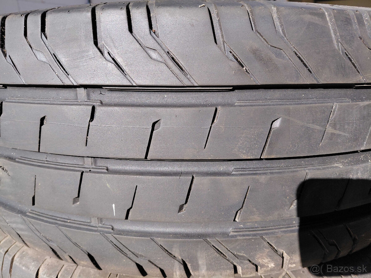 4x letne Continental 235/65R16 C - 2