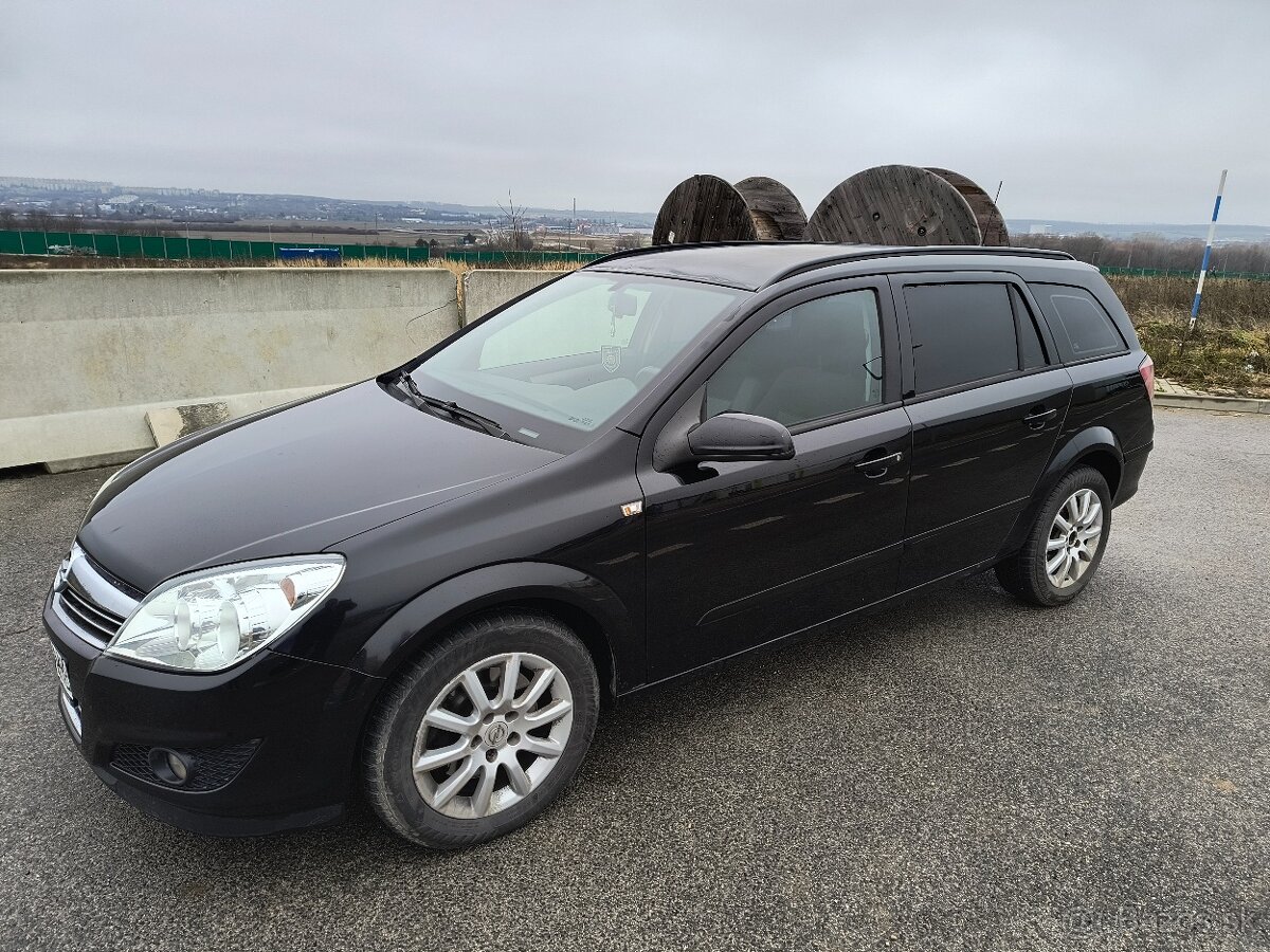 Predám Opel Astra Caravan H 1.9 cdti - 2
