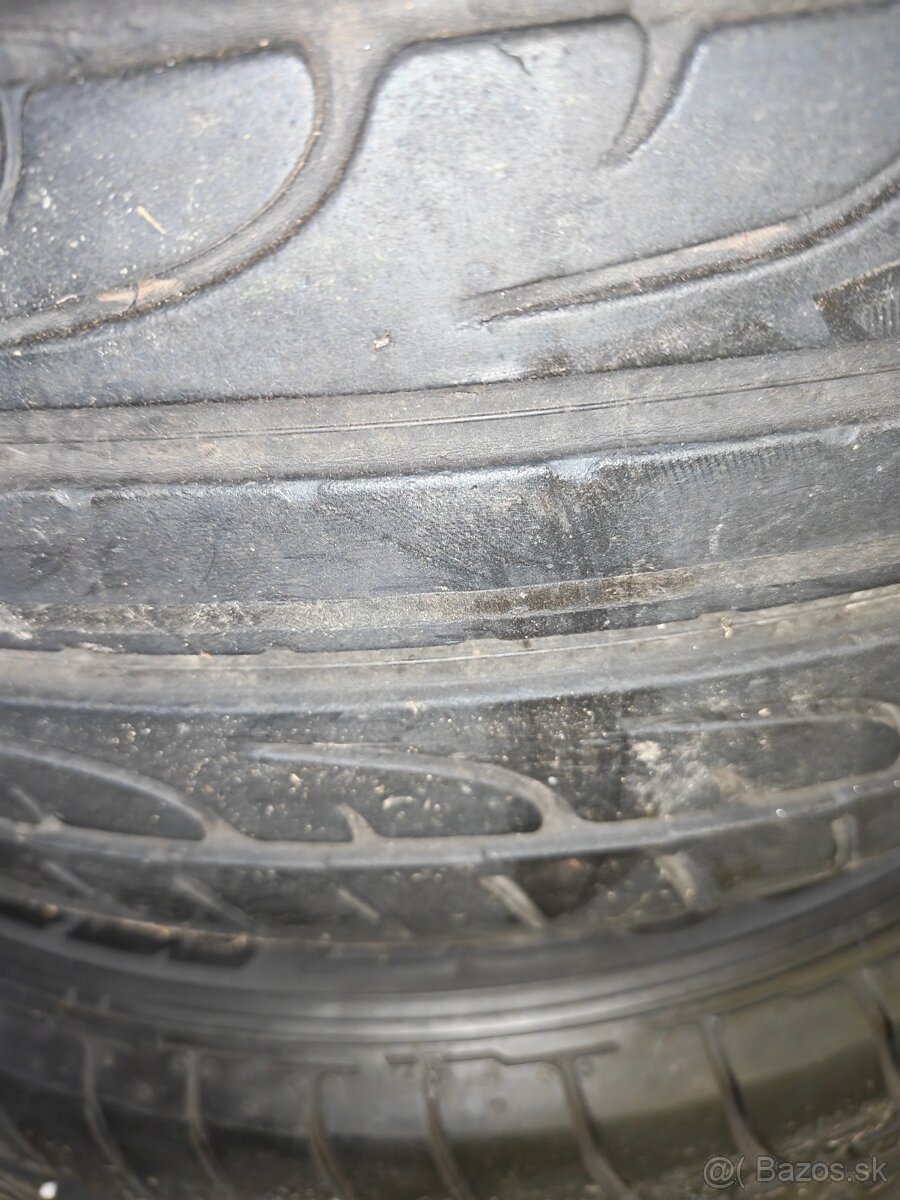 235/45r19 - 2