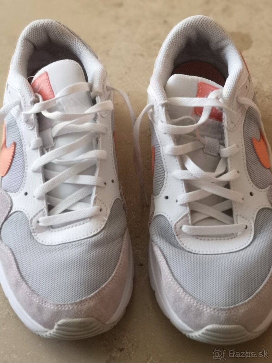 Botasky Nike velkost 40 - 2