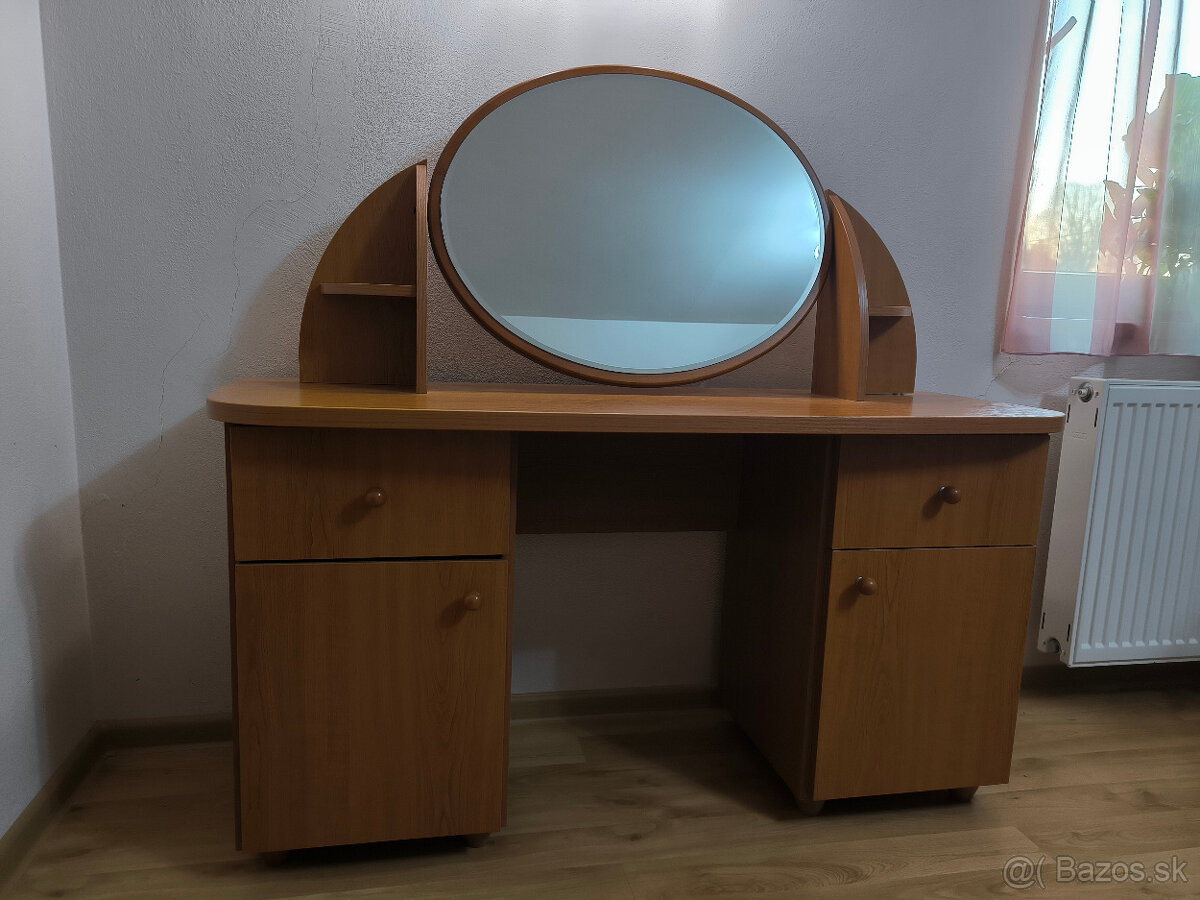 Toaletný stolík so zrkadlom - 2