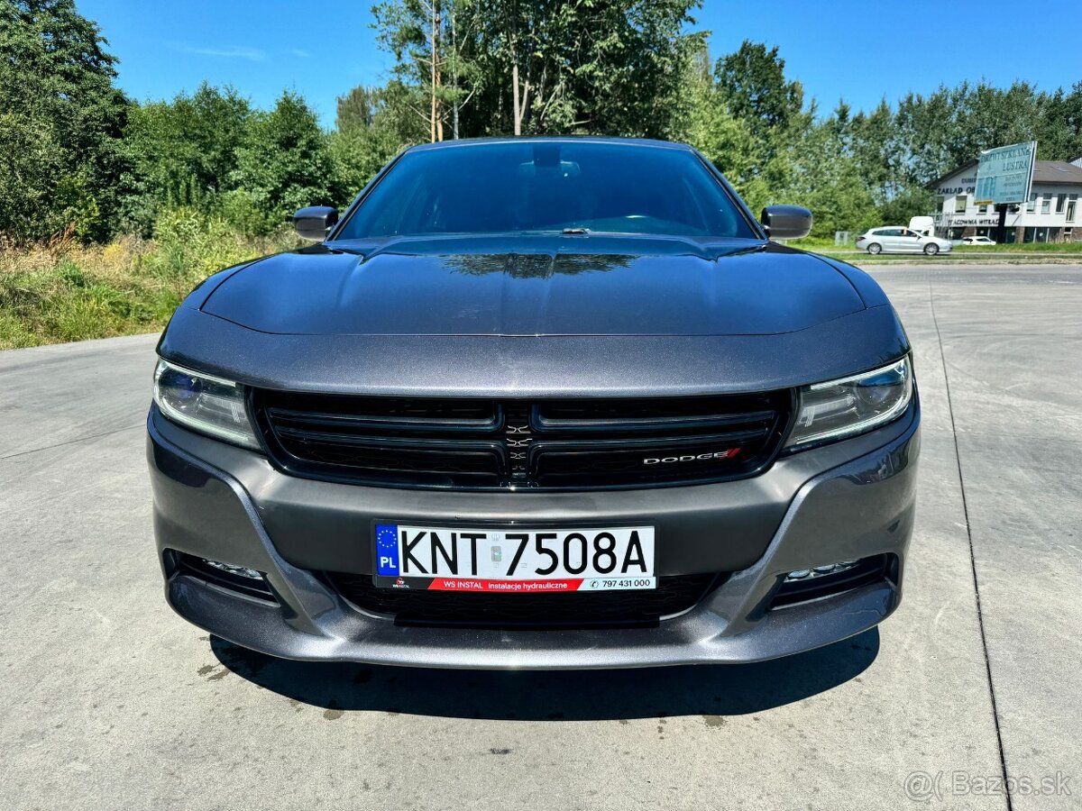 Dodge Charger V8 5,7 2016 krasne príležitosť - 2