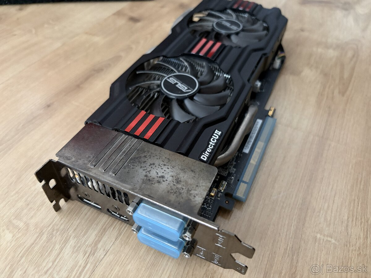 ASUS GeForce GTX 670 DirectCU II 2GB - 2