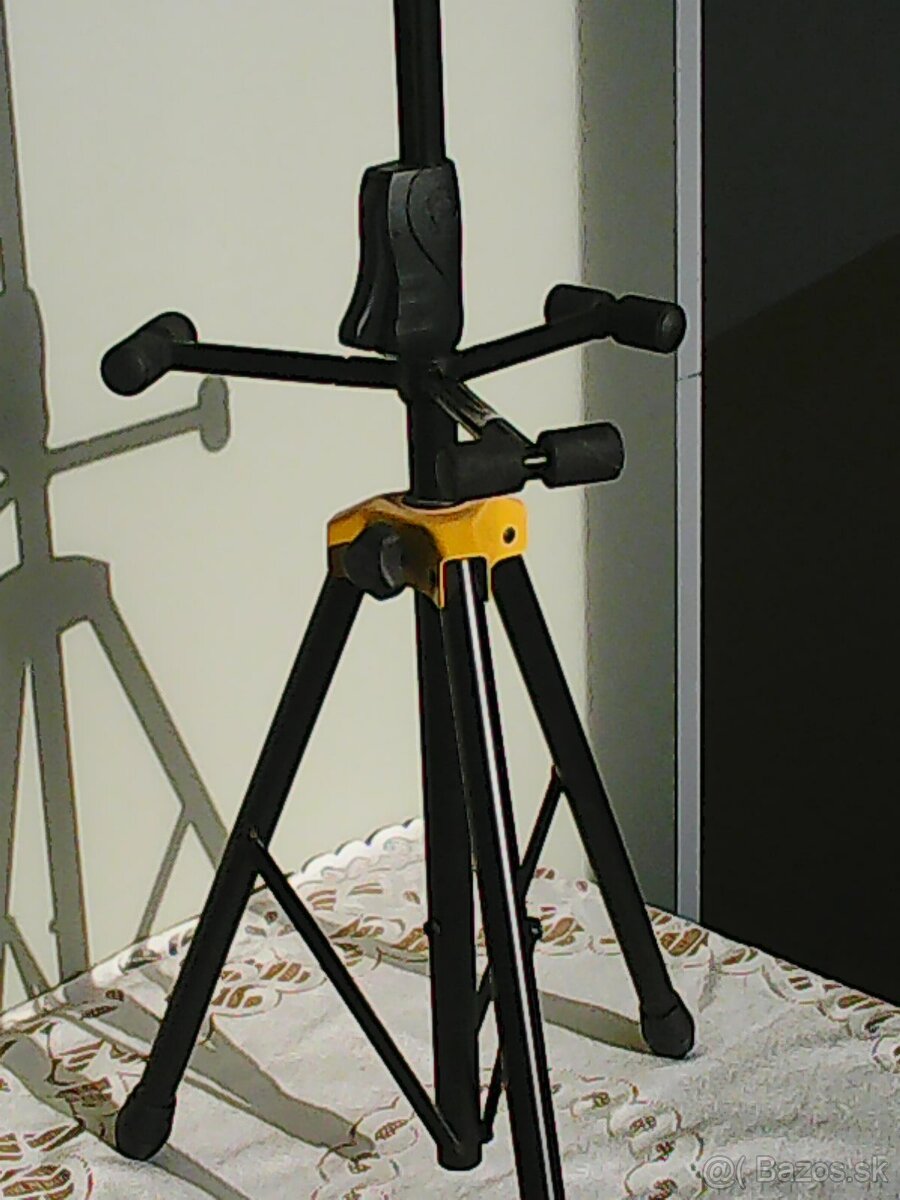 Gitarový stojan - 2