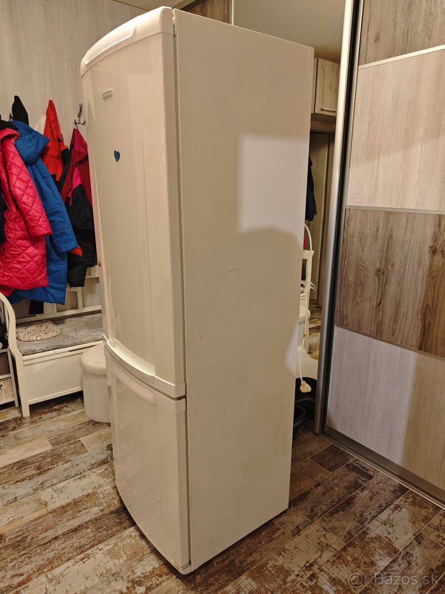 Predám chladničku s mrazničkou Electrolux - 2