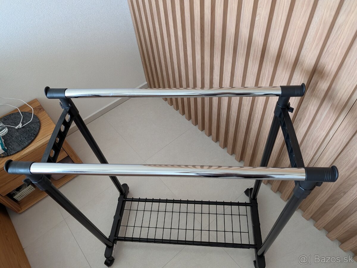 Stojan na oblečenie - 2