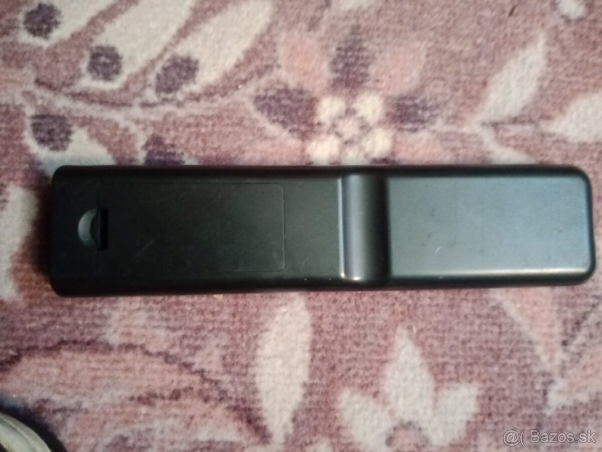 Univerzálne diaľkové ovládanie Philips 8v1 - 2