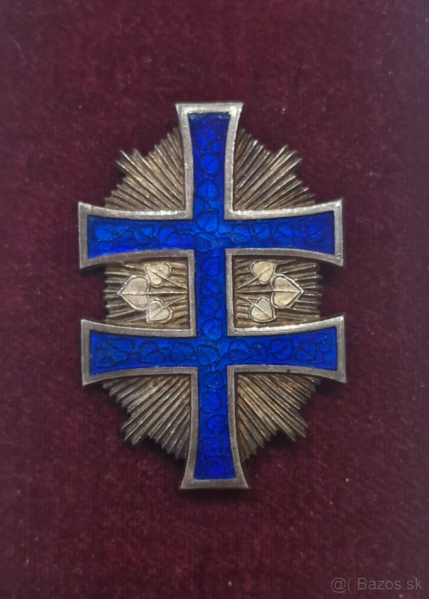 Vojenný víťazný kríž tretej triedy. - 2