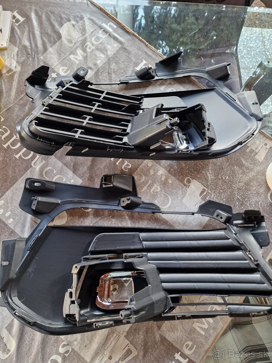 Vetracia mriežka predného nárazníka Peugeot 308 II - 2