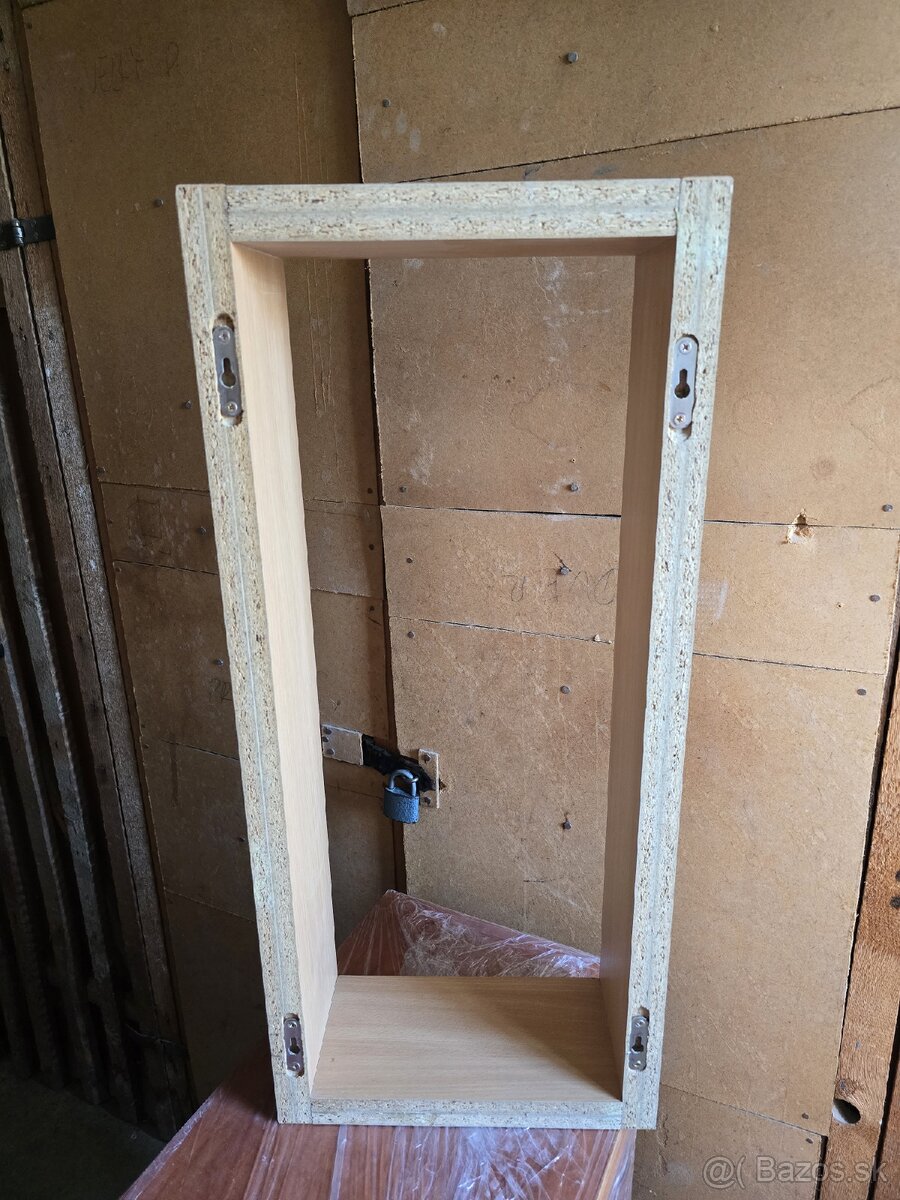 nastenna policka 2ks - 2