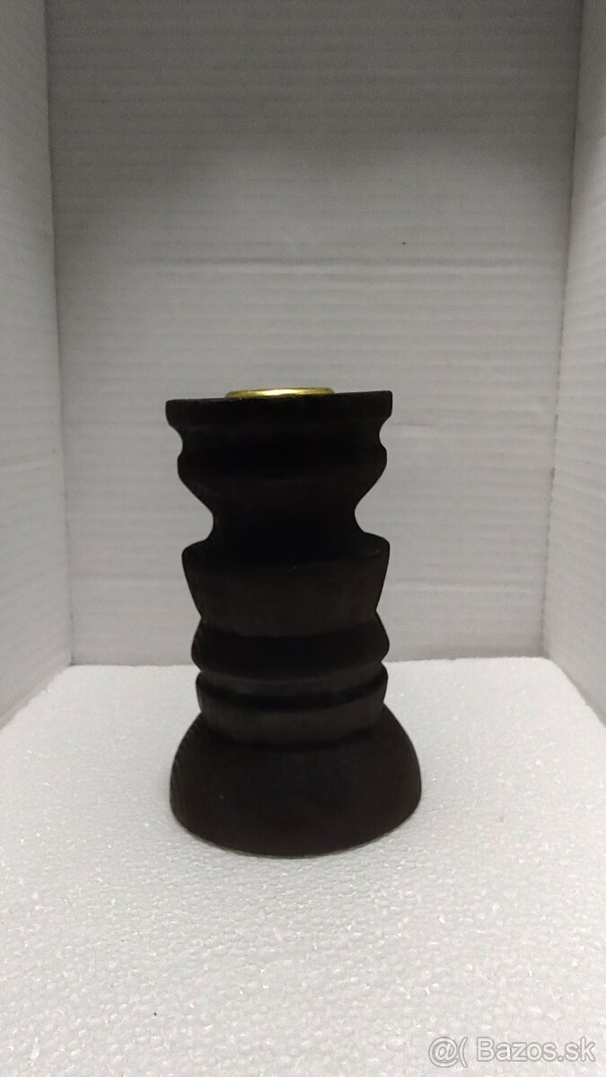 Malý zeleny svietnik 7€ - drevo - 2