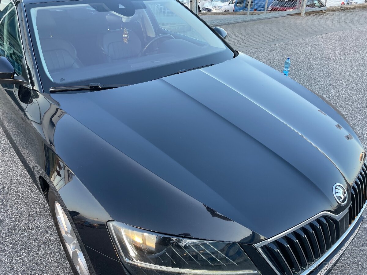 Škoda Superb 3 2018 2.0 TDI STYLE - 2