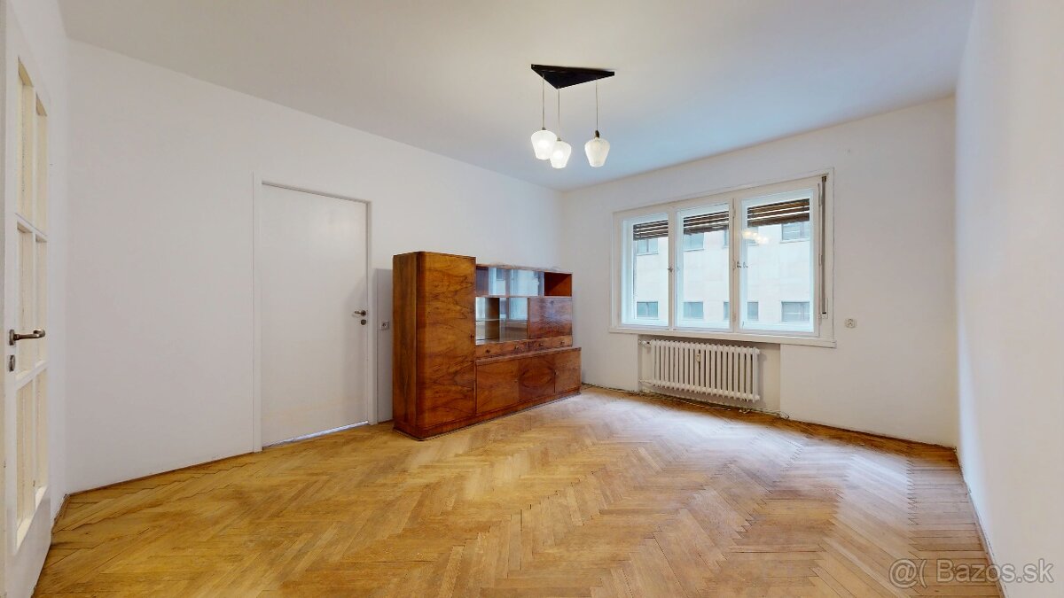 NOVÁ CENA - 4 izb. byt v absolútnom centre, terasa - 2