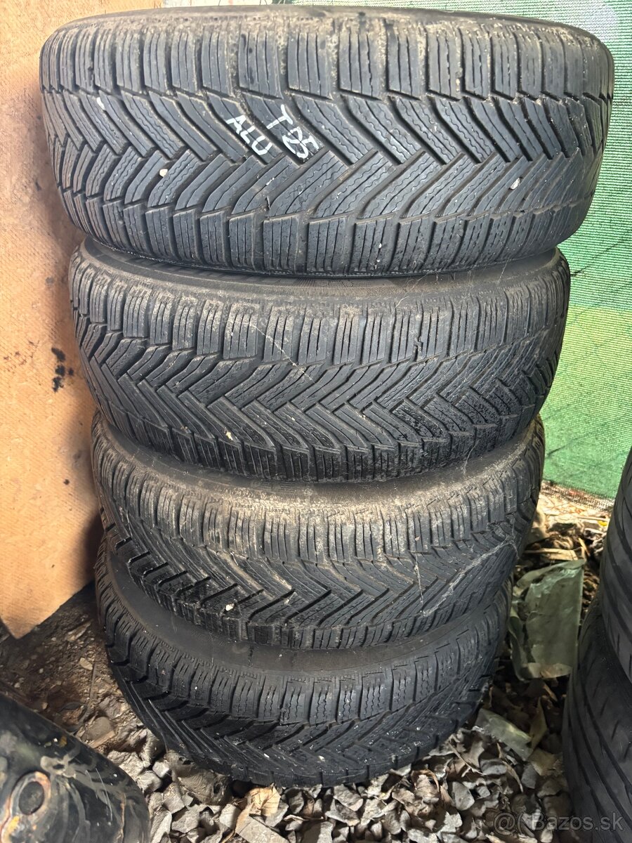 205/55R16 - 2