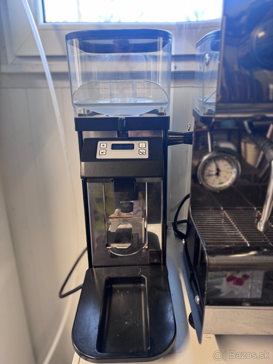 Set kávovar+ mlynček+tamper+vyklepávač - 2