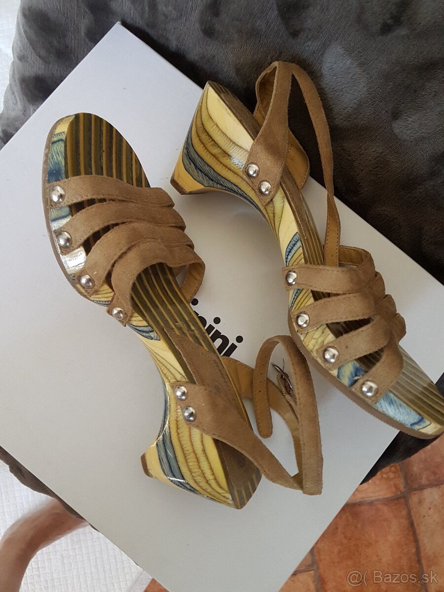 Drevákové sandále - 2