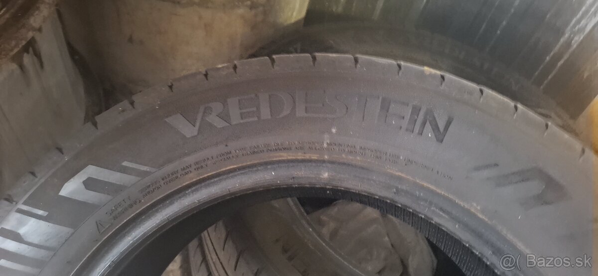 Pneumatiky 215/60r17c vredestein - 2