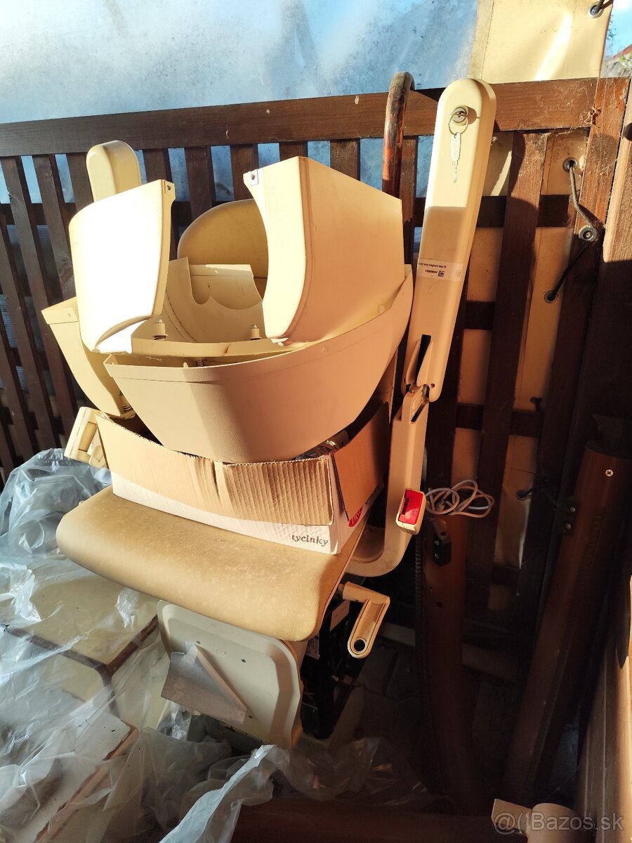 Invalidná sedačka s vedením elektrická - 2