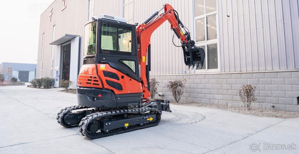 Prenájom minibager 3.8t - 2