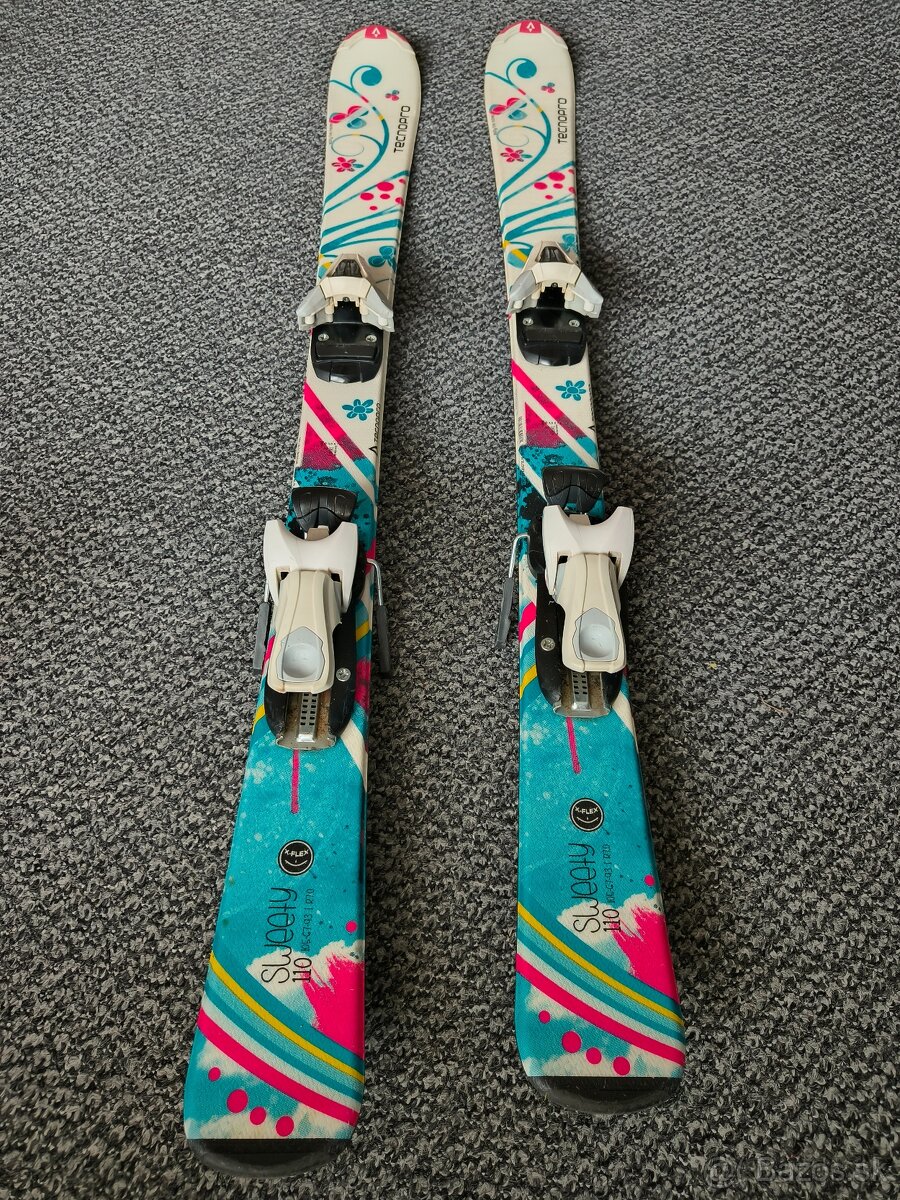 Dievčenský lyžiarsky set : lyže 110, lyžiarky 22-22,5 - 2