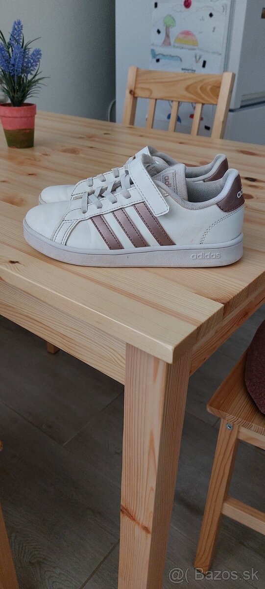 Dievčenské tenisky adidas - 2