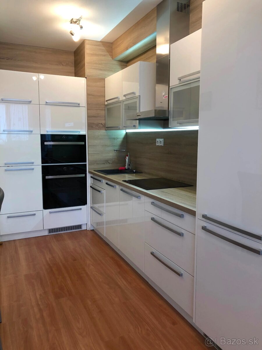 Realitný kancelária REALADR s.r.o. - 2