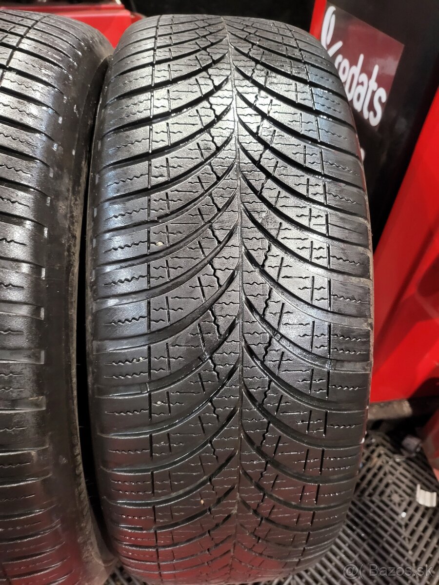 215/60 R17 Goodyear celoročné pneumatiky - 2