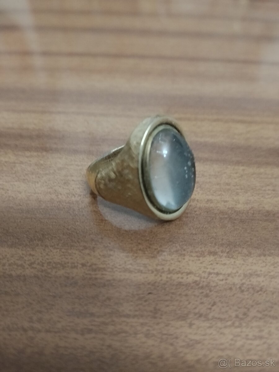 Pánsky prsteň zo žltého kovu - 2