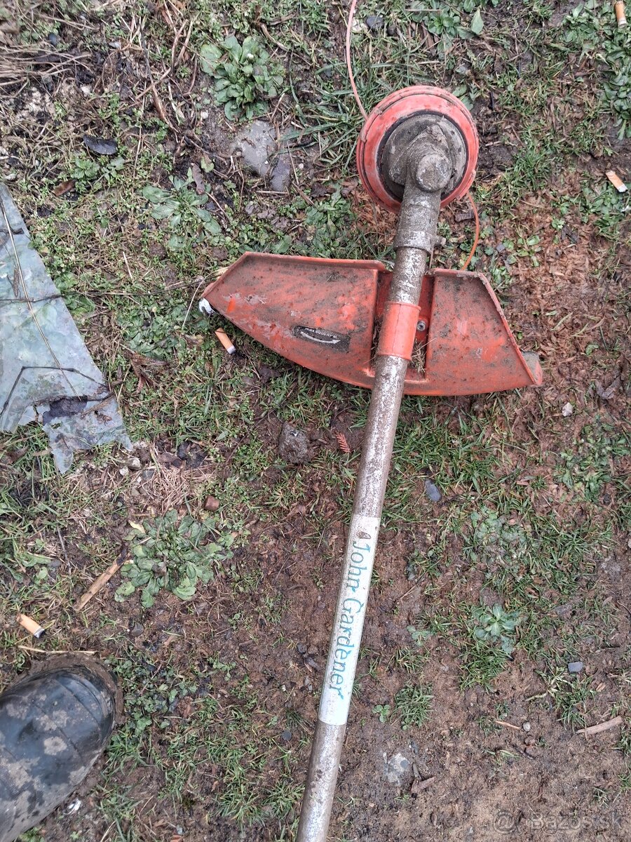 Krovinorez John Gardener - 2