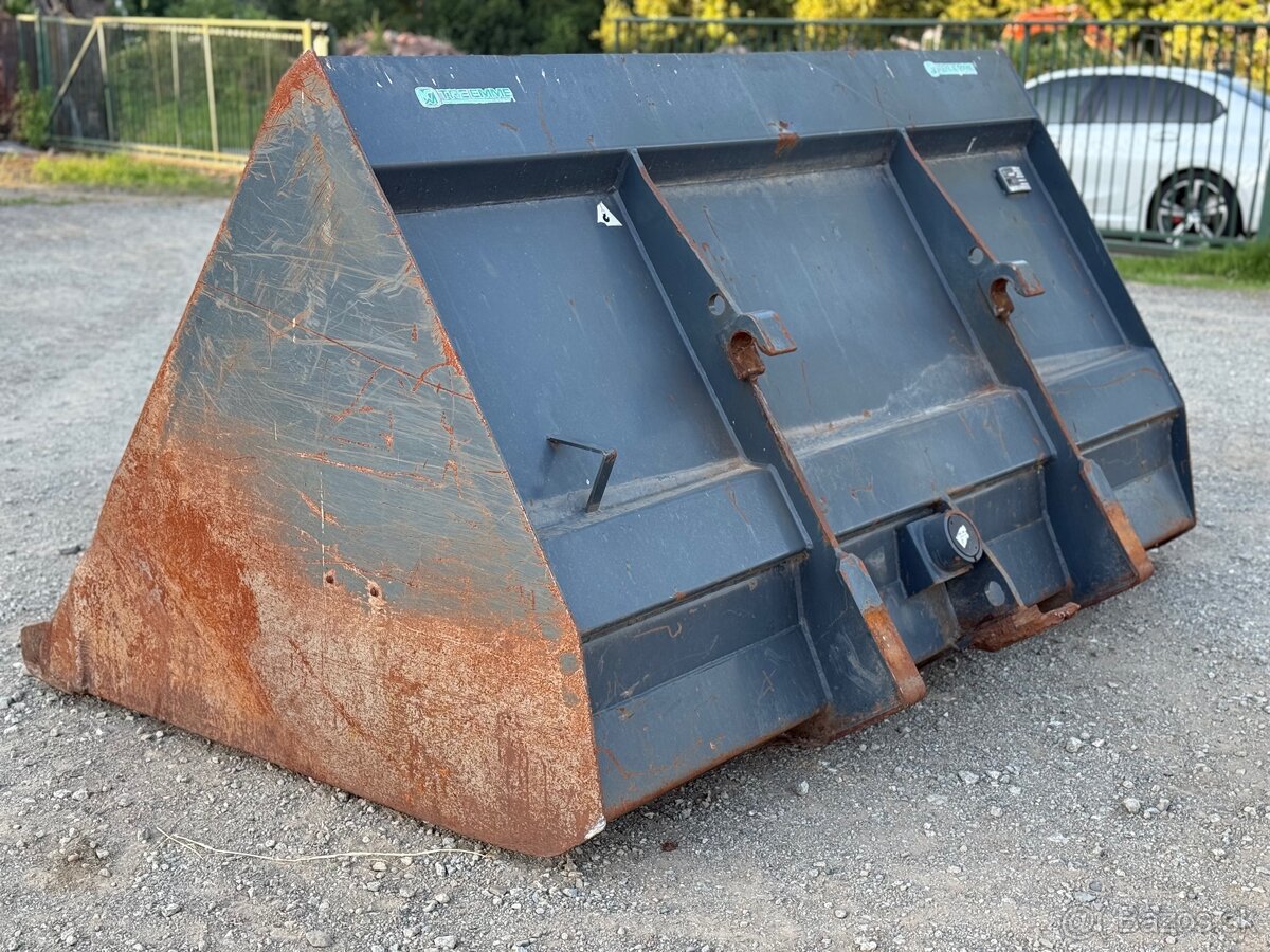 Merlo Velkoobjemová lžíce obilí - 2