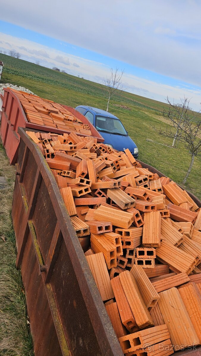 Predám tehlu kantovka - 2